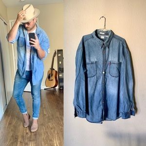 • Levi’s Denim Shirt •